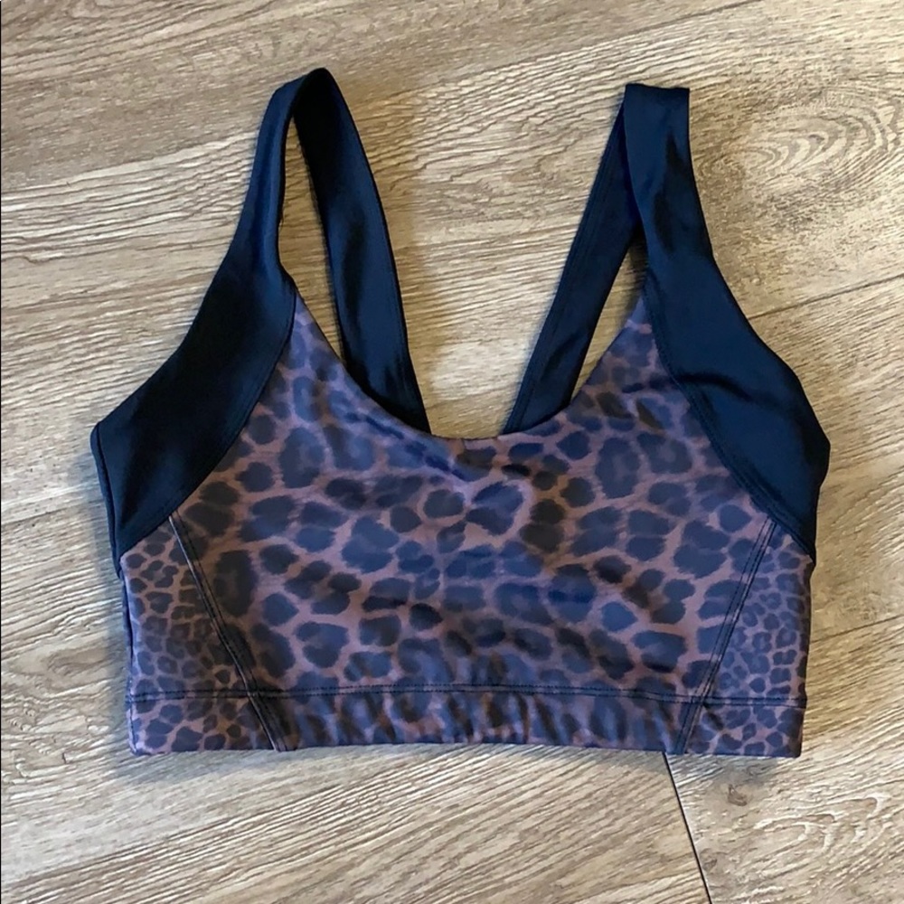 Vie Active sports bra NWOT sz Small